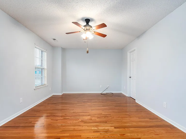 117 Vancouver Rd — Photo 32
