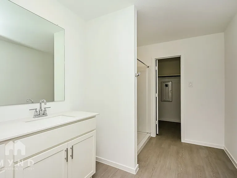 2644 Mistwood Dr — Photo 14