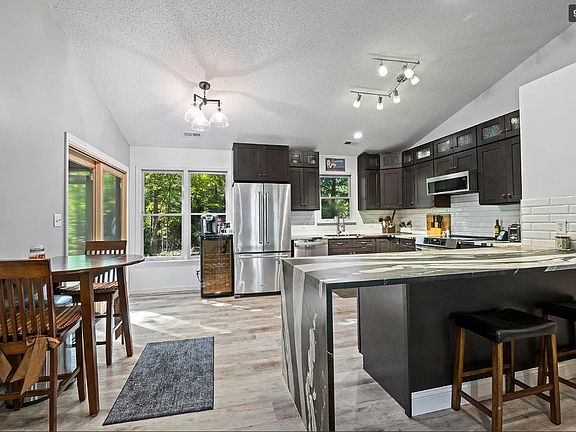 4th image of 106 Blackfoot Dr