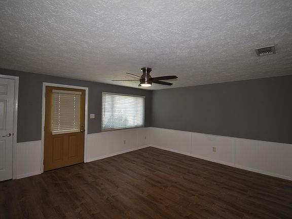 3rd image of 710 W 26th St