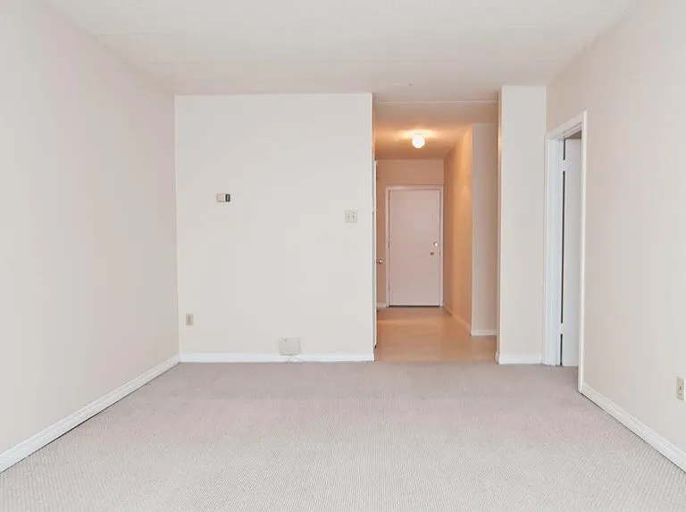 3525 Avonhurst Dr — Photo 8