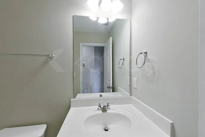 3 bed, 2.5 bath, 1420 sqft, $1,879 — Photo 4