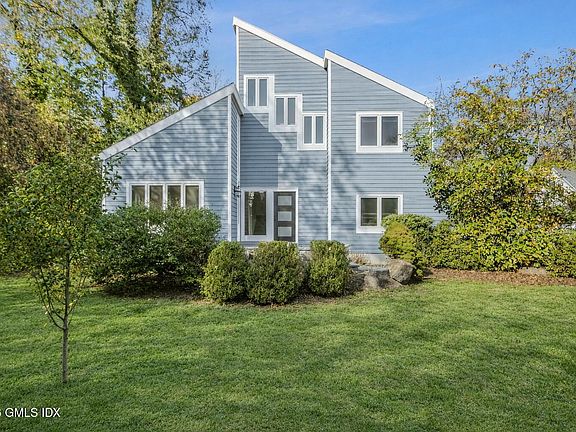 3rd image of 145R Shore Rd