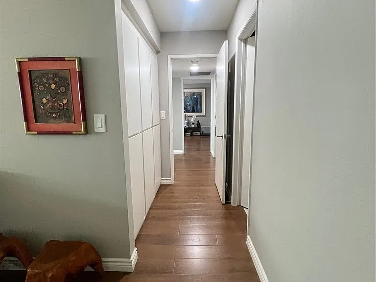266 S Madison Ave — Photo 9