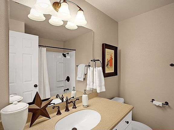 Full Hallway Bath