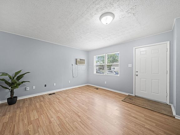 4th image of 1000 Colgate Rd