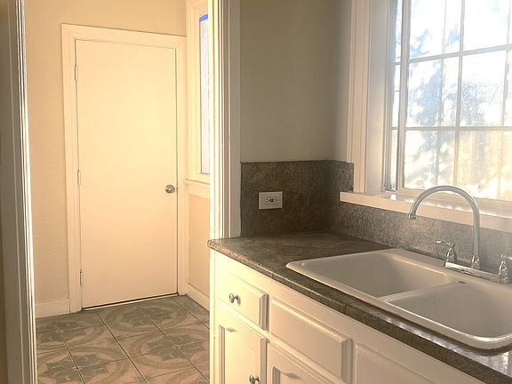 4th image of 1608 W 35th St #1610-1/2