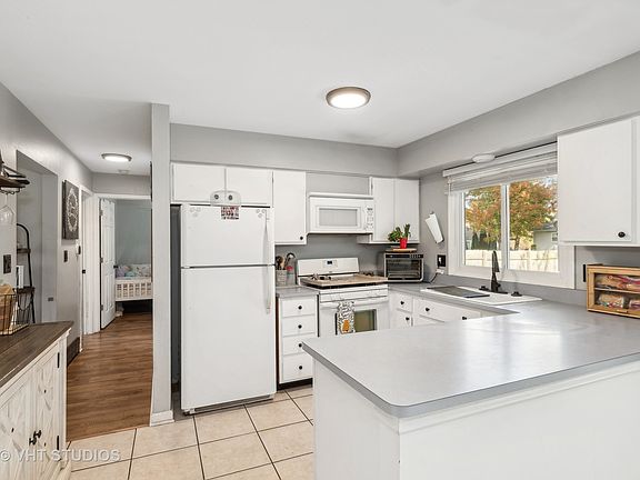 4th image of 4808 Chesterfield Dr