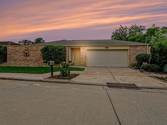 4th image of 8327 Spring Wind Dr