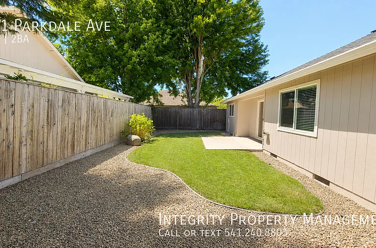 941 Parkdale Ave — Photo 19