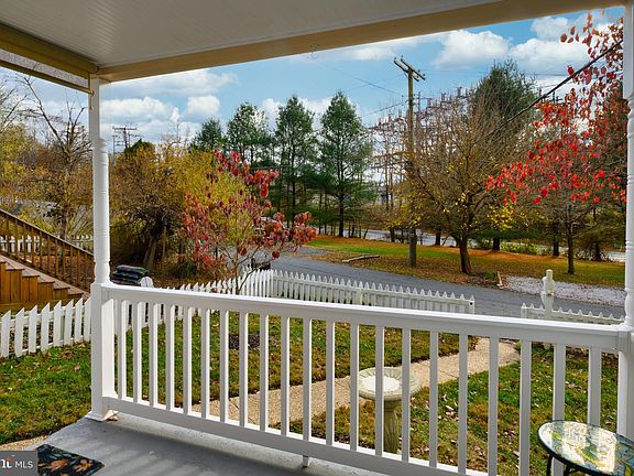 4th image of 2808 Nine Mile Cir #9