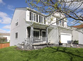 2229 Grand Pointe Trl, Aurora, IL 60503
