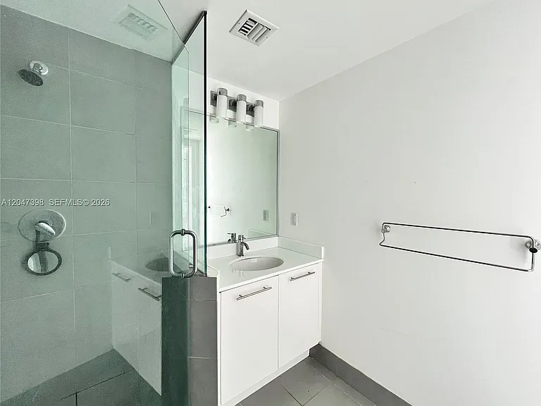 92 SW 3rd St #3310 — Photo 18