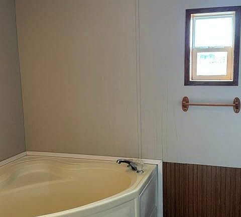 4th image of 111 Redwood Dr