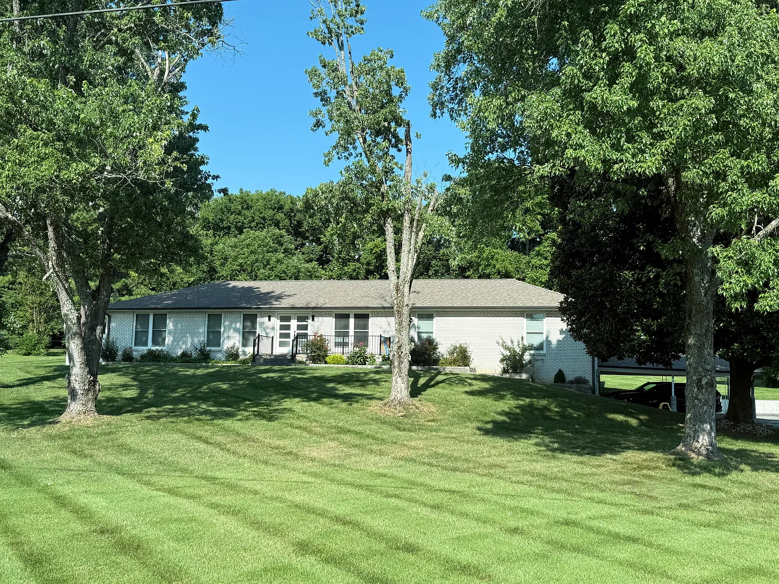 812 Shenandoah Dr — Photo 1