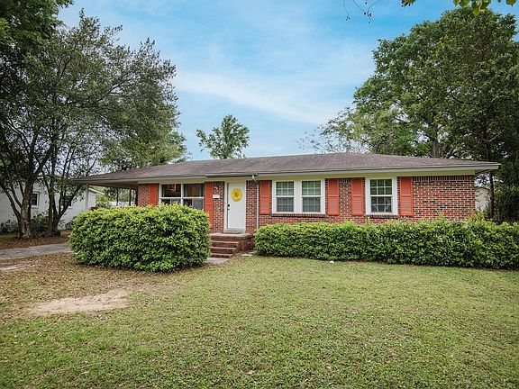 5th image of 3831 Forest Glen Dr