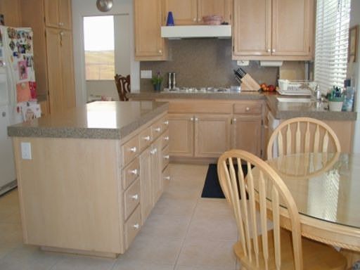 Bright Island Kitchen