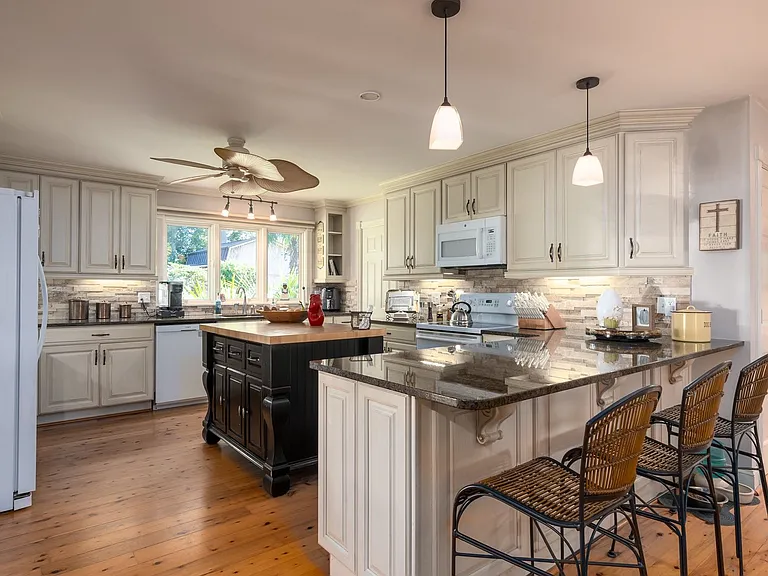 810A Madam Moores Ln — Photo 29