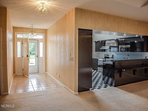 4th image of 8879 Balfour Drive NW
