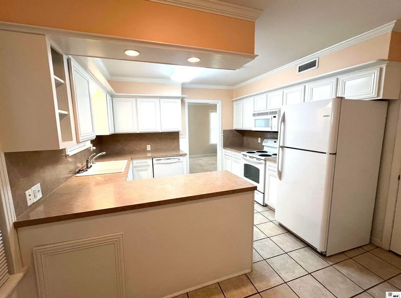 3 bed, 1875 sqft, $3,250 — Photo 3