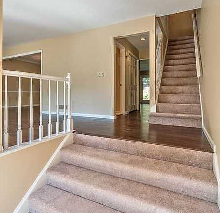 3rd image of 2203 Huntington Ct N