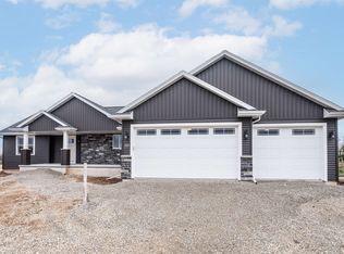 W7035 Jaclyn Ln, Greenville, WI 54942