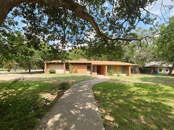 2nd image of 1516 W Lake Dr