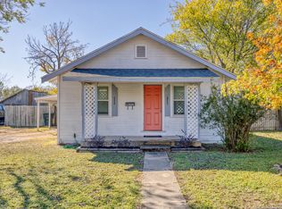 315 3rd St., Uvalde, TX 78801