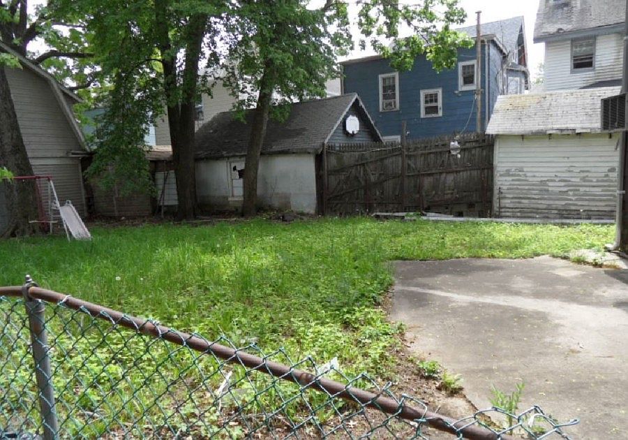 2nd image of 10 Ellery Ave