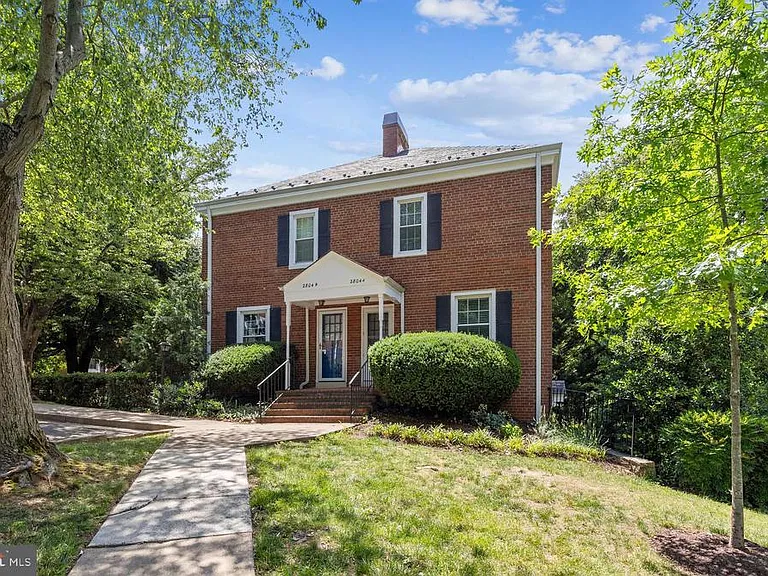 2804 S Abingdon St #A — Photo 1