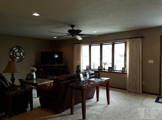 2904 Lawn Ave, Burlington, IA 52601