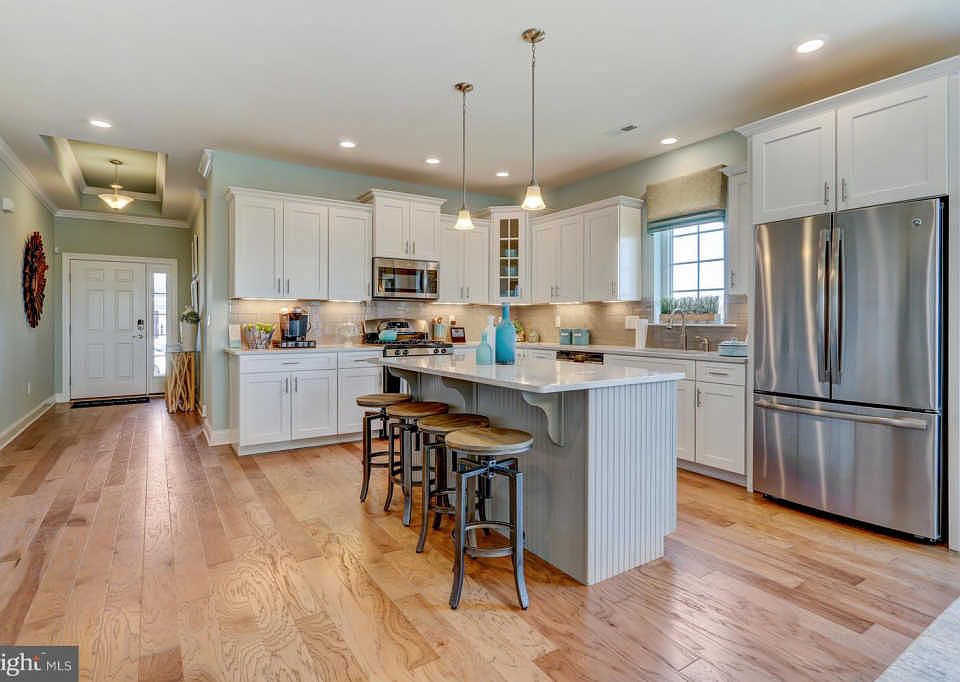 1st image of 804 Tanglewood Ct