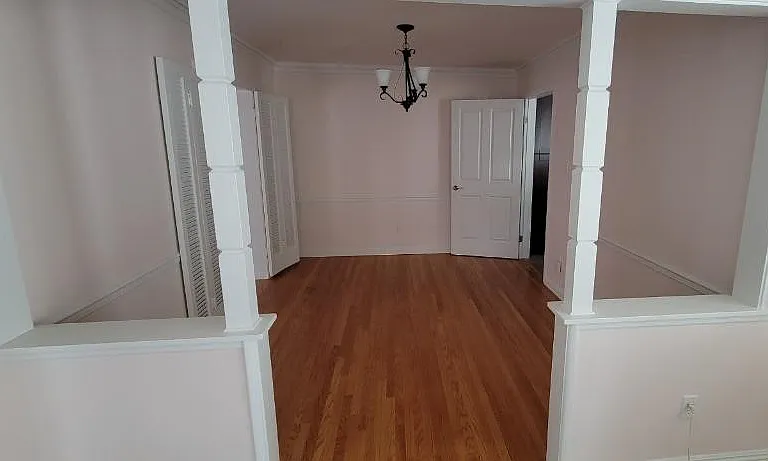 2290 Brentford Rd — Photo 6