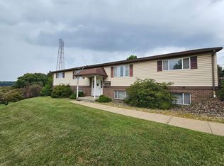 160 Stewart Ave #C, Rochester, PA 15074