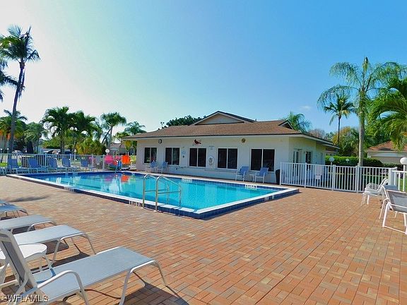 3rd image of 5455 Peppertree Dr #6