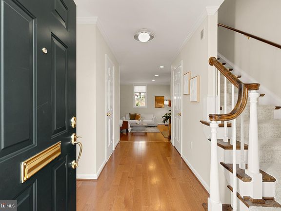 5th image of 1027 N Pitt St