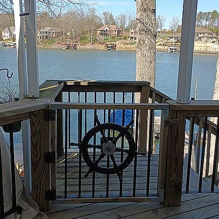 entry to stairs to water