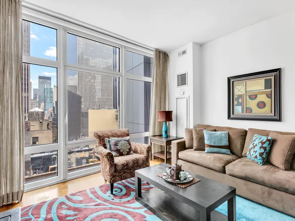 1600 Broadway, New York, NY