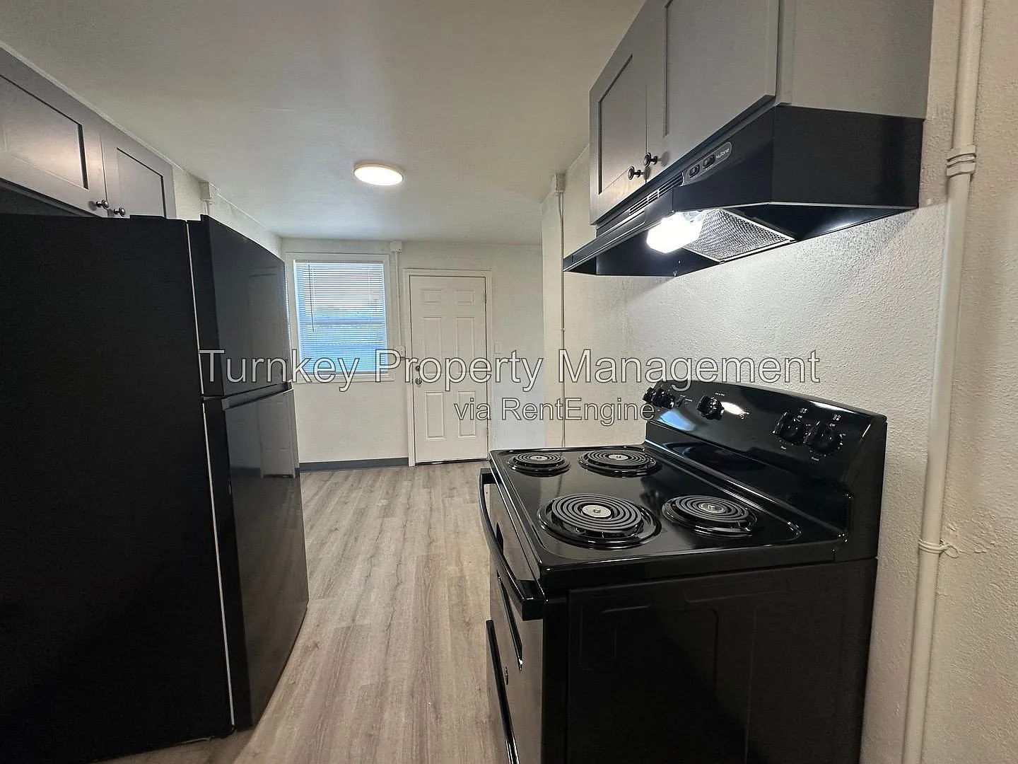 1 bed, 1.0 bath, 548 sqft, $695 — Photo 2