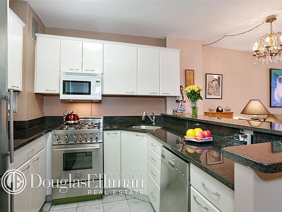 3rd image of 145 E 15th St APT 1T
