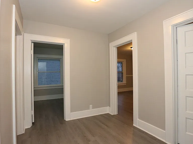 904 E Clinton St — Photo 11