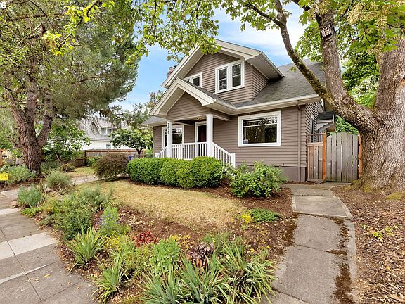 2nd image of 700 SE 61st Ave
