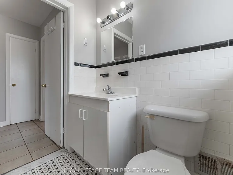 1086 Apolydor Ave #3 — Photo 21