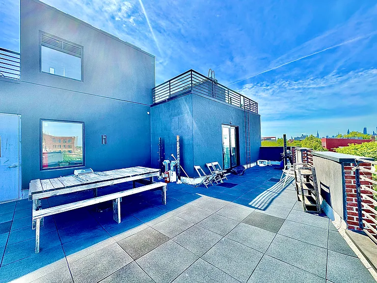 162 Central Ave #4 — Photo 1