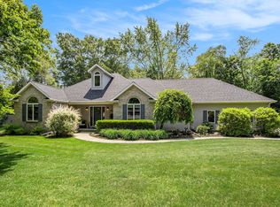 27569 Hawthorne Rd, Sturgis, MI 49091