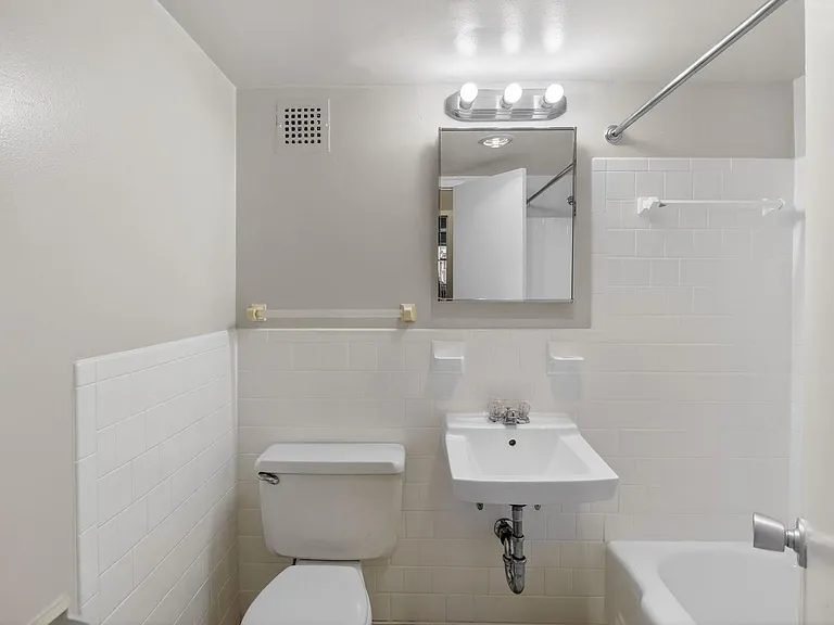 Berkeley House — Photo 89