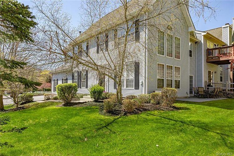 1st image of 187 Woodlands Dr