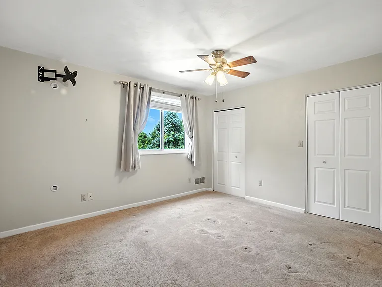 Bedroom 3 upper level