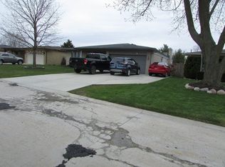 17477 Contesti Dr, Clinton Township, MI 48035