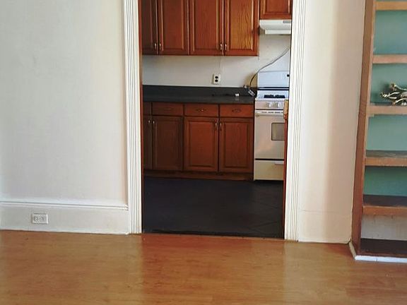 5th image of 8407 89th St Floor 2